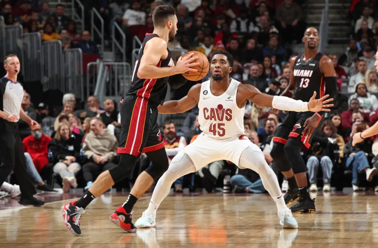 也可能对球 也可能对球