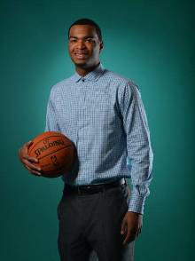 这一草根足 这一草根足